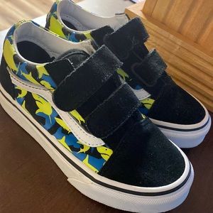 Size 11 us kids Vans shoes